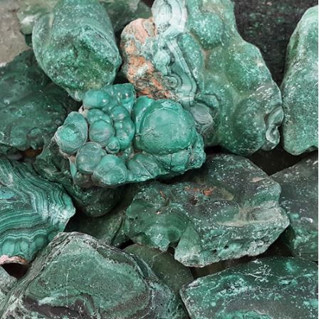 Malachite stone on sale